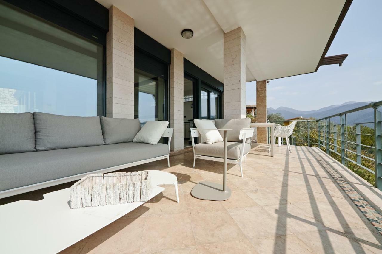 Villa Livia Luxury Roe Exterior photo